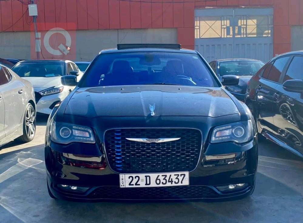 کرایسلەر 300